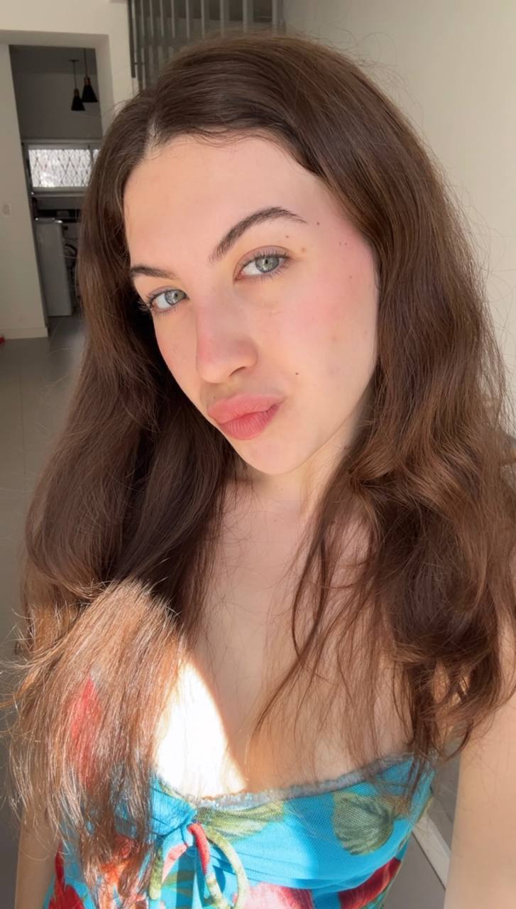 Nude girl Amber in Huzhou