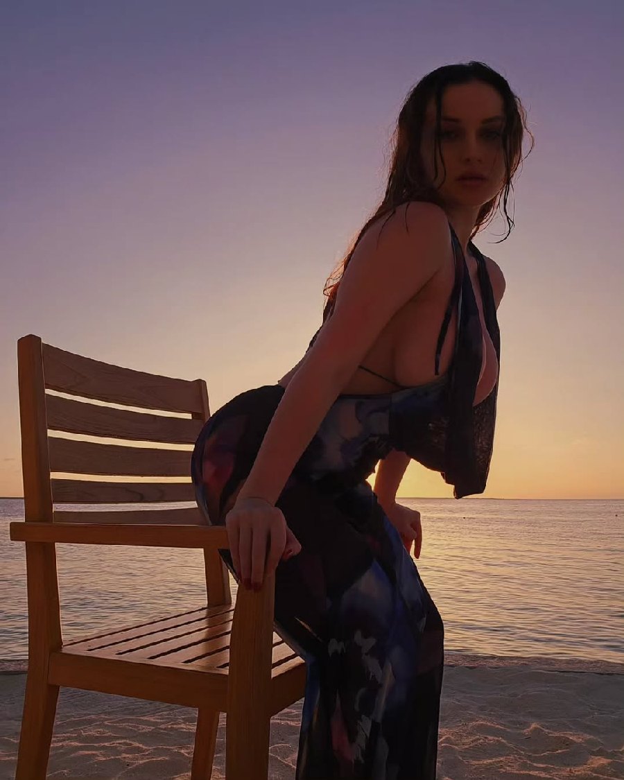 Sexy girl Miranda Faith nude in Huzhou