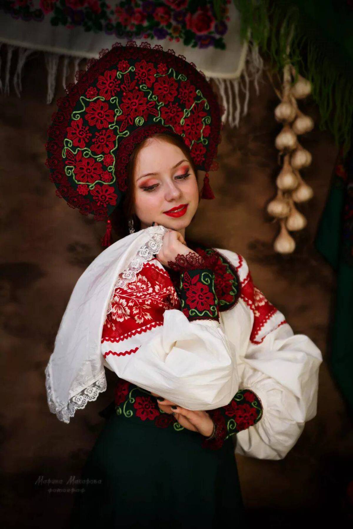 Women in Slavic costumes underwear in Huzhou